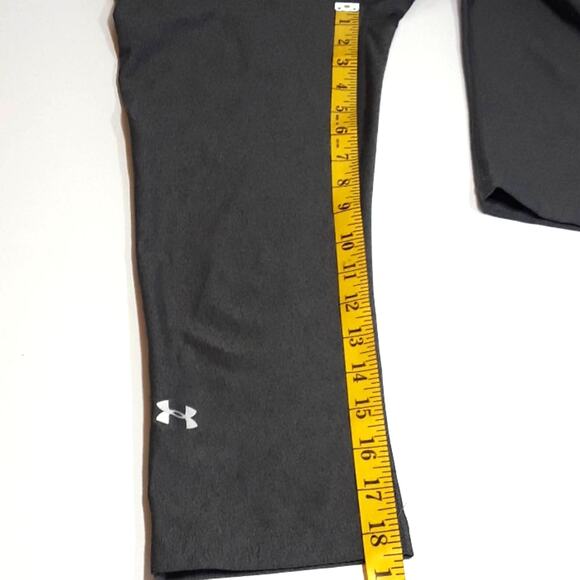Womens Sz M Compression Heat Gear Gray Cropped Workout Leggings Under Armour - Picture 8 of 11